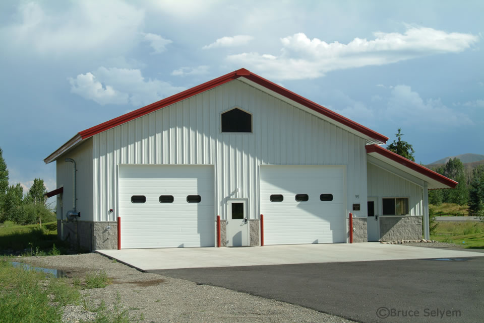 R & M SteelWe Provide Steel Sectional Overhead Doors